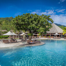 Manava Beach Resort & Spa pool