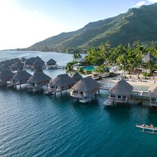 Manava Moorea canoe brkfast
