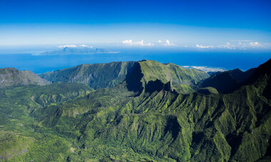 tahiti_mountain_3.jpg Tahiti mountain