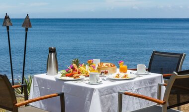 Breakfast with a view at Le Tahiti