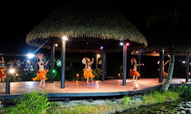 Te Vara Nui Cultural Village