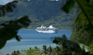 Paul Gauguin; cruise ship 