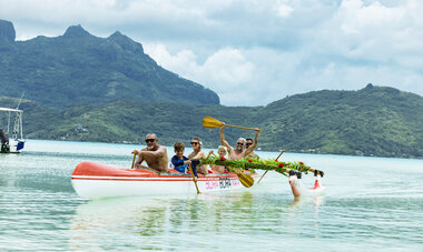 Family in Tahiti family; canoe; activity