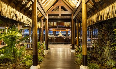 Moorea Blue Lagoon Getaway-17 Vue bar©gregoirelebacon