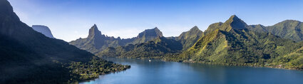 Moorea - Stéphane Mailion View of Mountains and sea from Moorea - Stéphane Mailion
