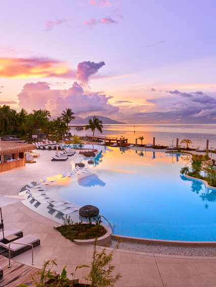 Hilton Tahiti Pool